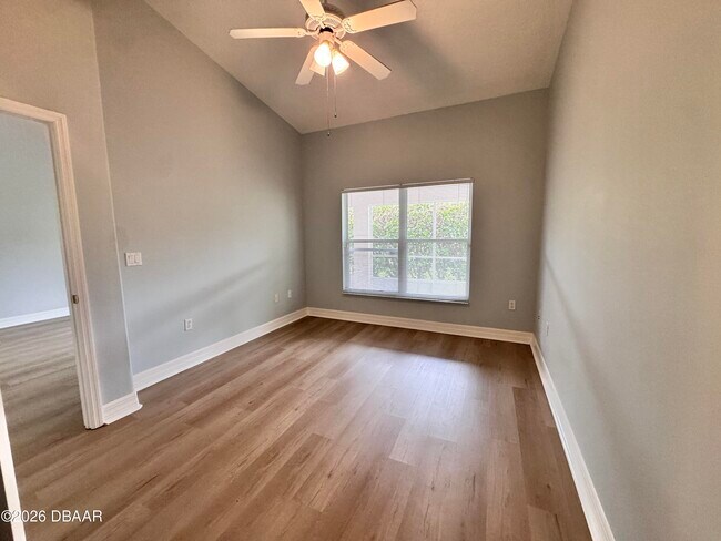 Building Photo - 1419 Coconut Palm Cir