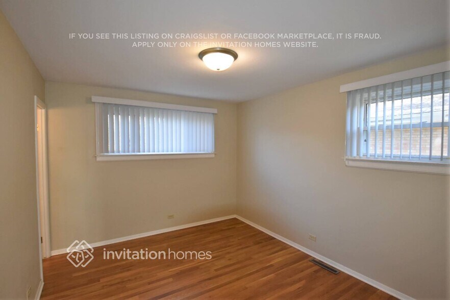 Building Photo - 1513 N Ridge Ave