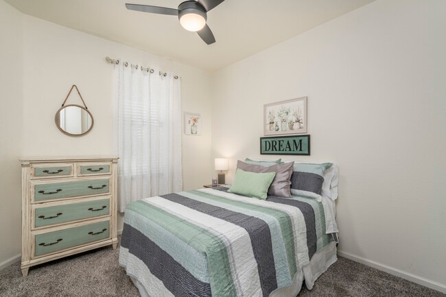 Building Photo - 750 W Torino Pl