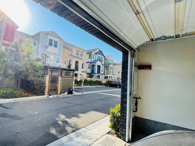Building Photo - 1222 N Harbor Blvd