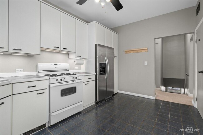 Building Photo - 217 Washburn St