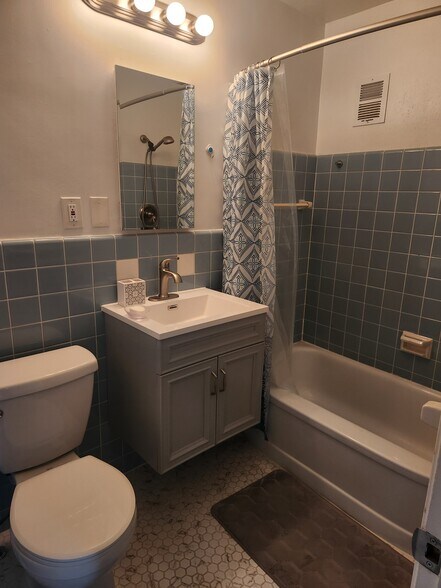 bathroom - 13797 Cedar Rd