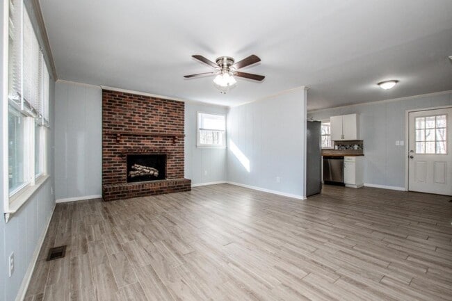 Building Photo - 1159 Camp Creek Rd