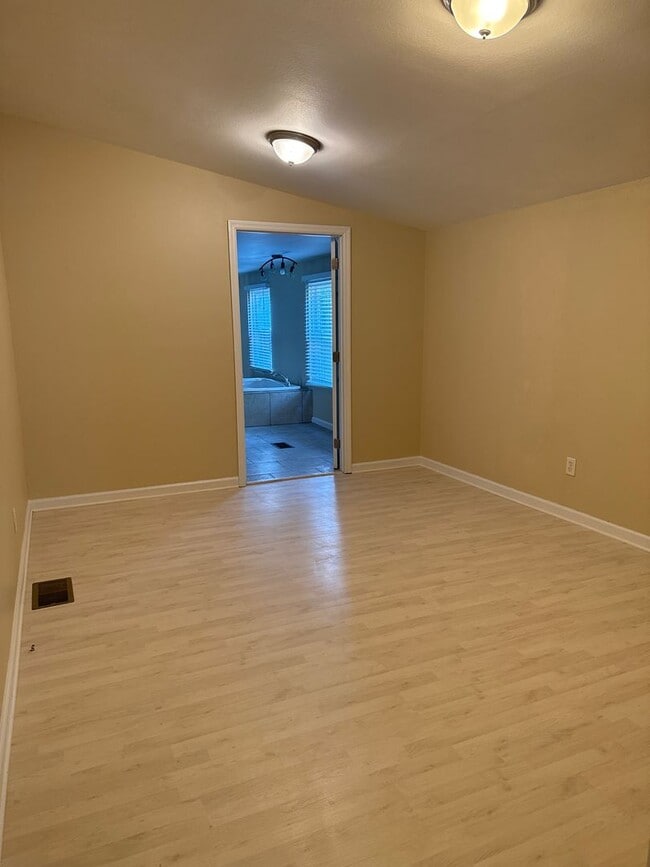 Building Photo - 2/2 Mobile Home Available to RENT