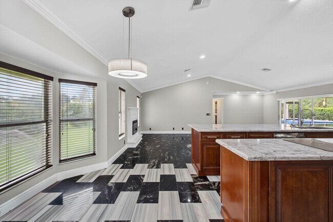 Building Photo - 1295 Longlea Terrace