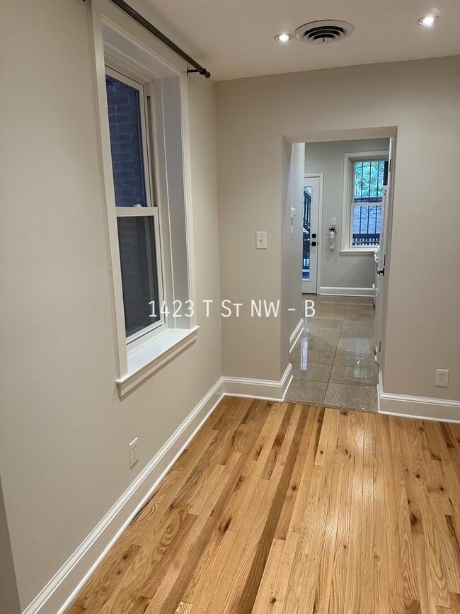 Building Photo - 1423 T St NW