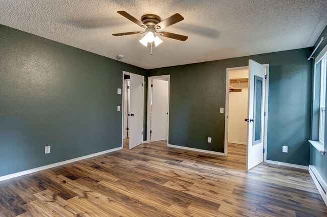 Building Photo - Charming 3 Bed, 2 Bath Home on a Quiet Street