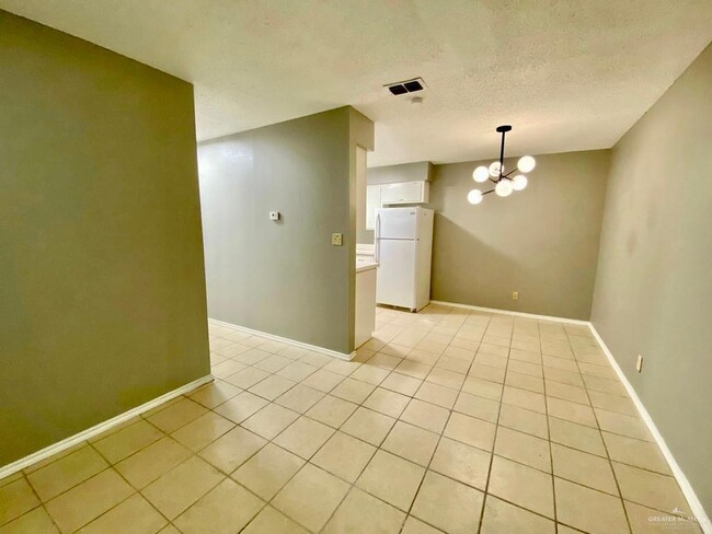 Building Photo - 8 N McColl Rd