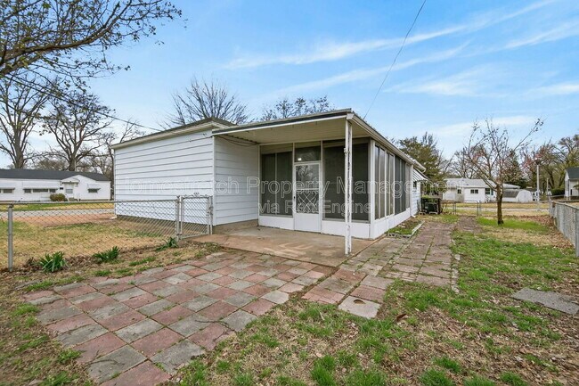 Building Photo - 10201 Surf Dr