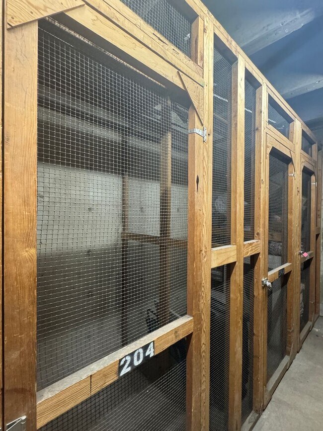 Building Photo - Luxury 2 Bedroom Condo Available at Regency House in Central Phoenix!