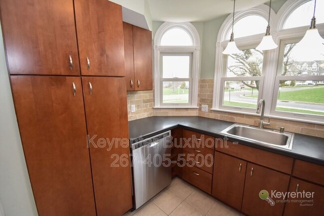 Building Photo - 1401 Kathleen Ct