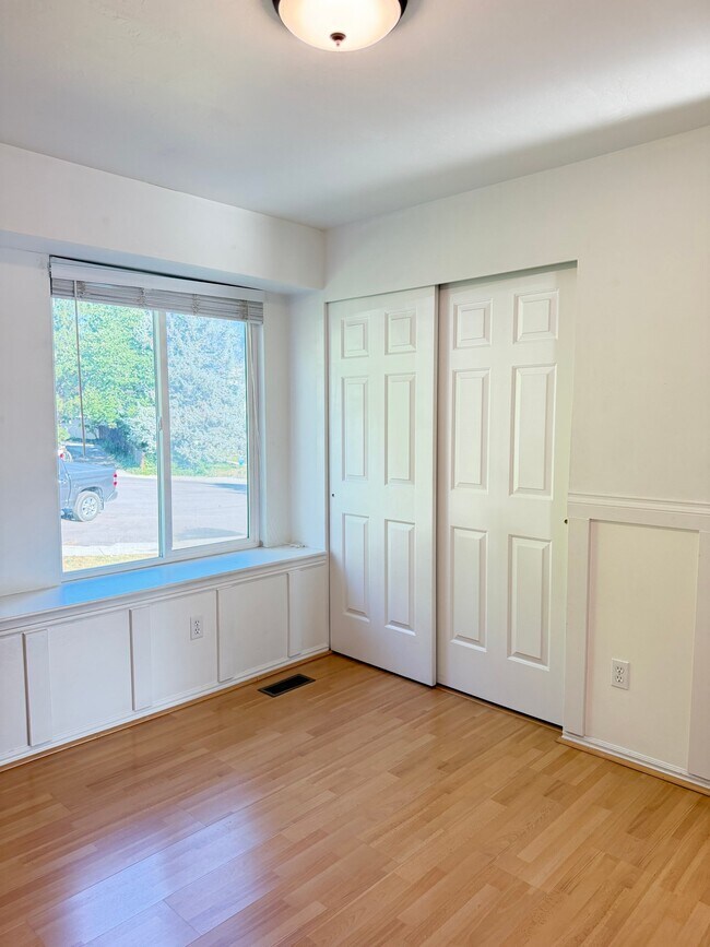 Building Photo - 4624 Quiet Cir