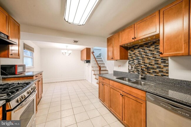 Building Photo - 3391 Bristol Ct