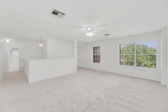 Building Photo - 104 Presidio Dr