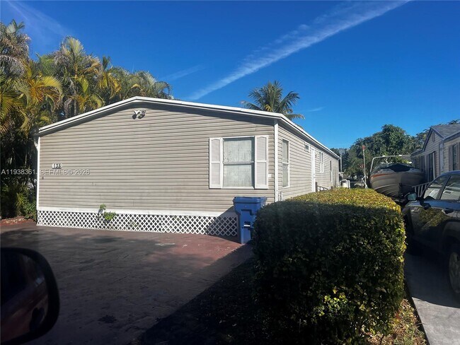 Building Photo - 19800 180