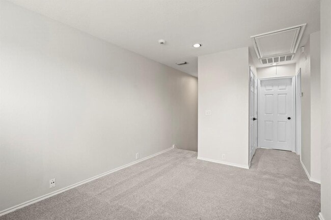 Building Photo - 9735 Coyote Creek Dr