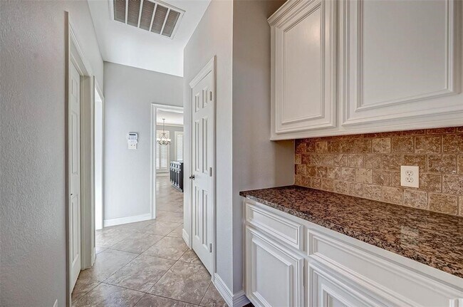 Building Photo - 25707 Jordan Terrace Ln