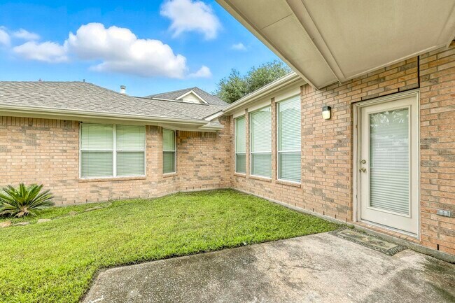 Building Photo - 14411 Gadshill Cir