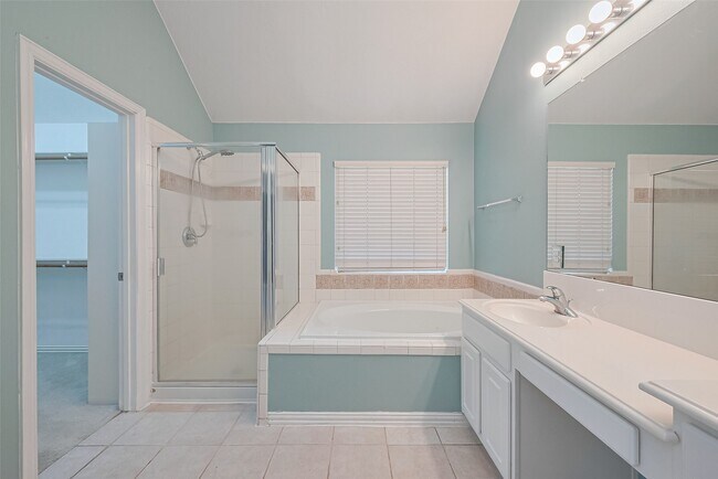 Building Photo - 16015 Rittenberg Ct