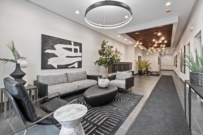 Building Photo - 3951 N Wayne Ave