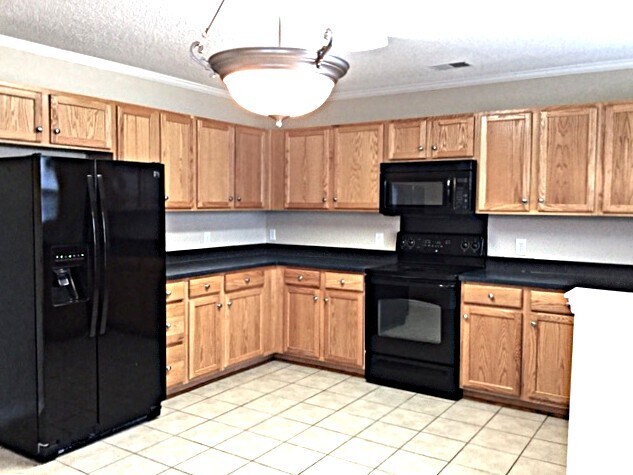 Building Photo - 137 Wildberry Ln