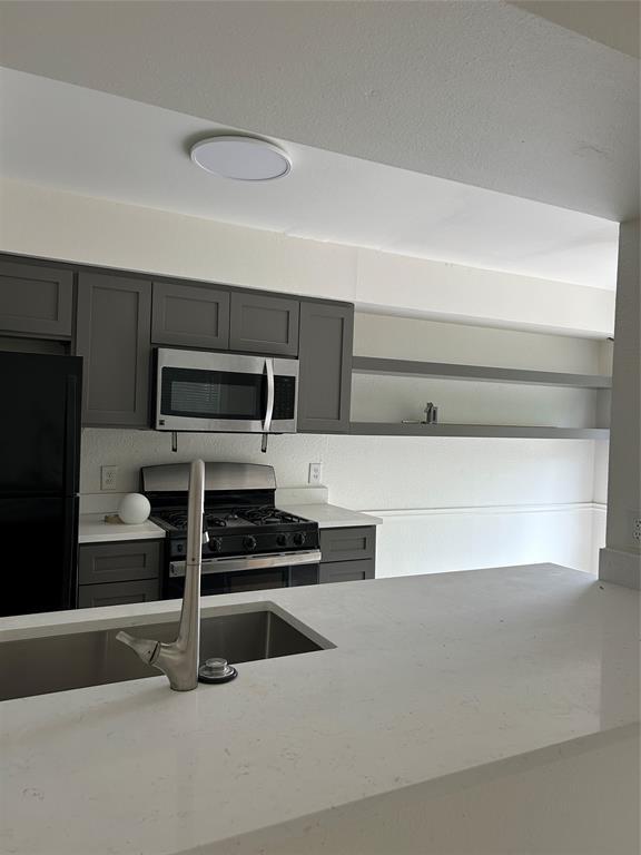 Building Photo - 5903 Cougar Dr