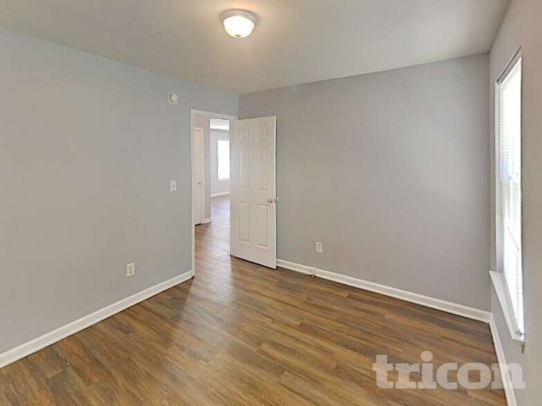 Building Photo - 201 Trowbridge Rd