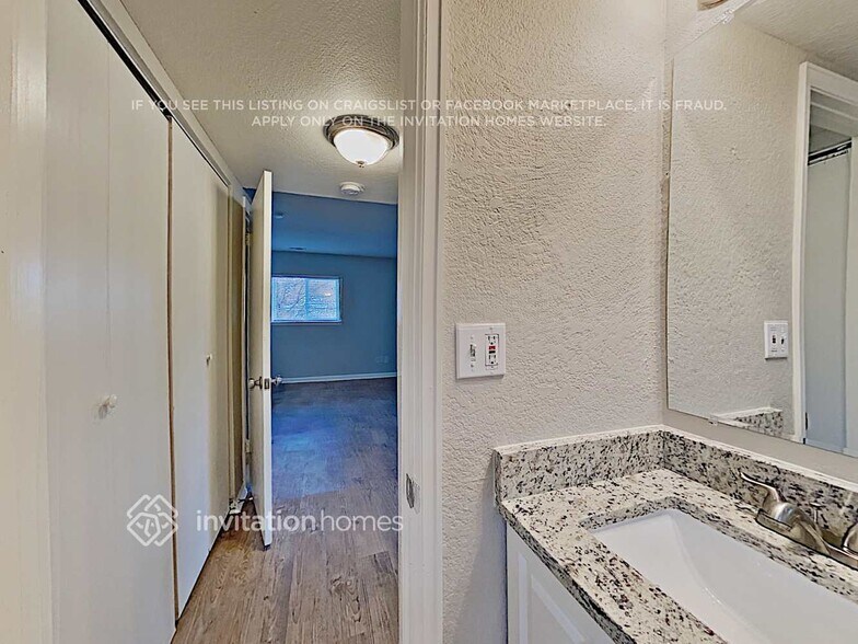 Building Photo - 21337 E Aberdeen Dr