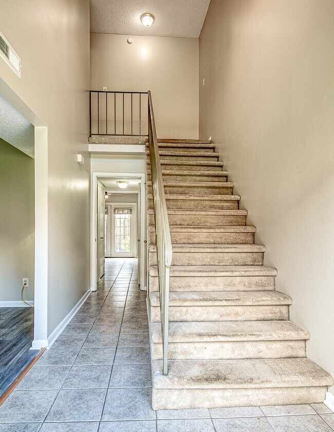 Building Photo - 7914 Gleason Dr