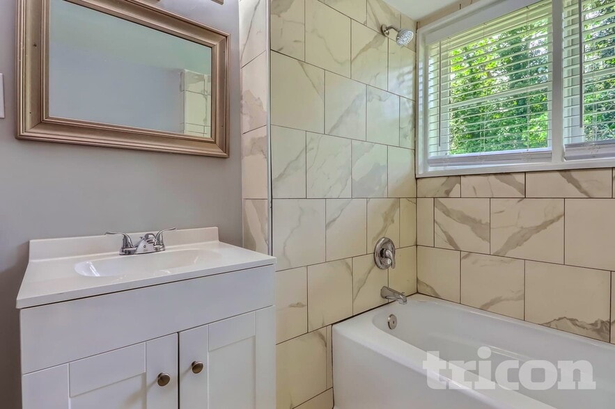 Building Photo - 141 Fairview Dr