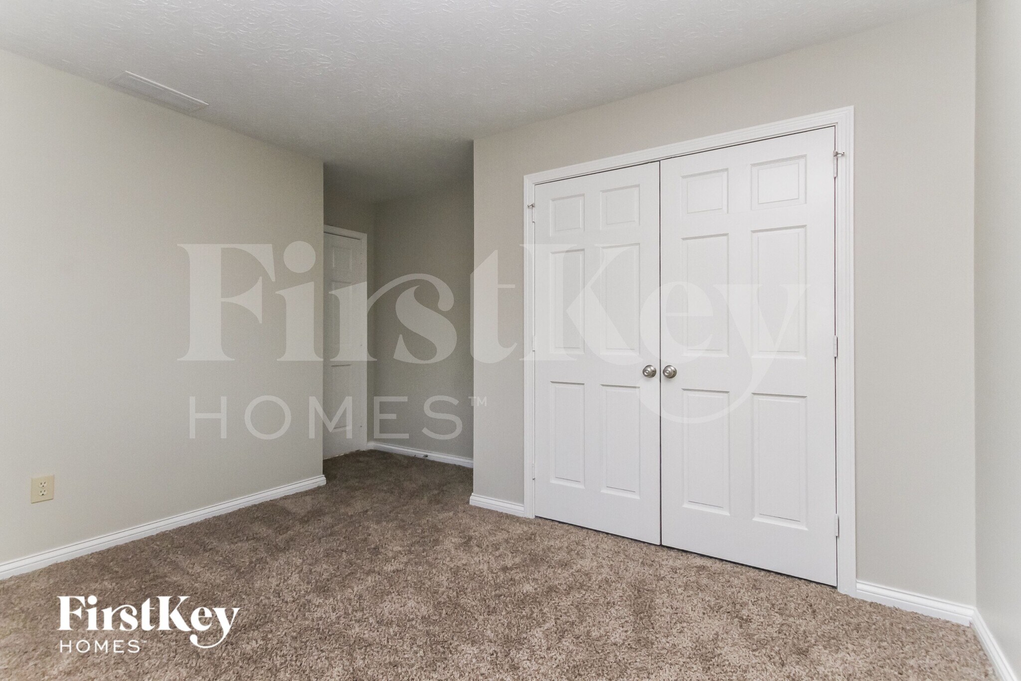 Building Photo - 458 Pebble Way