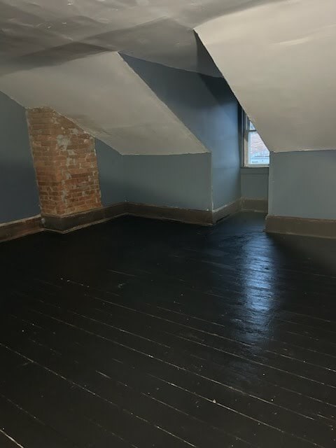 Building Photo - 1917 Tours St