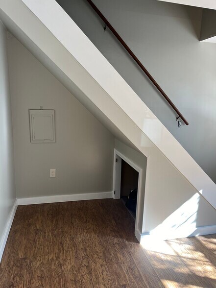 Building Photo - 46 Turnpike St