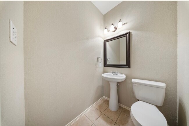 Building Photo - 18123 Hillock Glen Ln