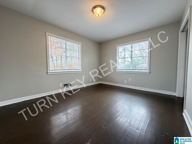 Building Photo - 908 5 Mile Rd