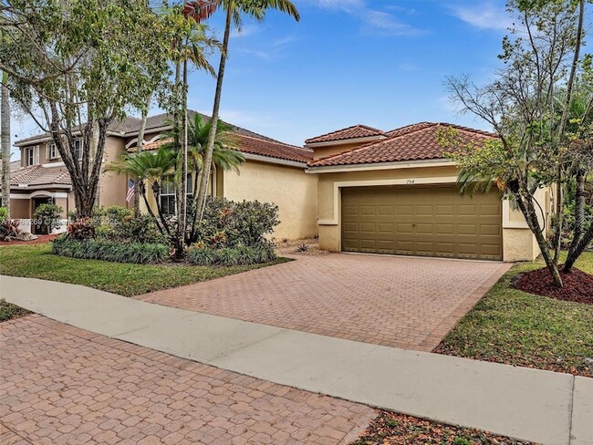 Building Photo - 754 Sunflower Cir