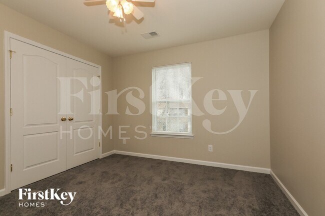 Building Photo - 3012 Early Rise Ave