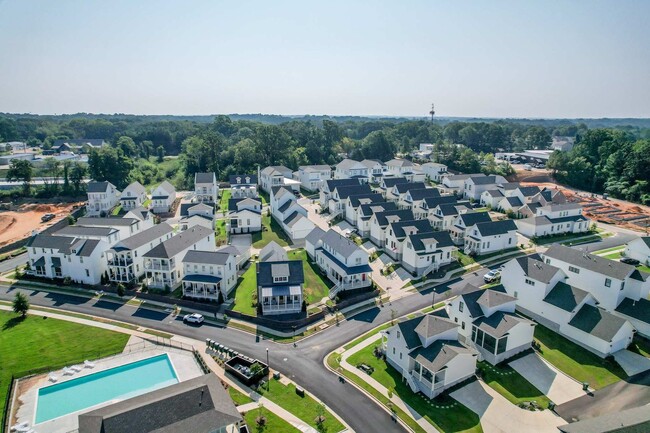 Building Photo - Great townhome in the Lamar in Oxford