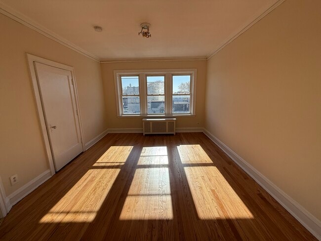 Building Photo - 2148 Gunderson Ave