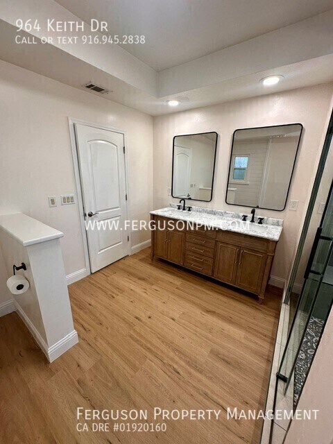 Building Photo - 964 Keith Dr