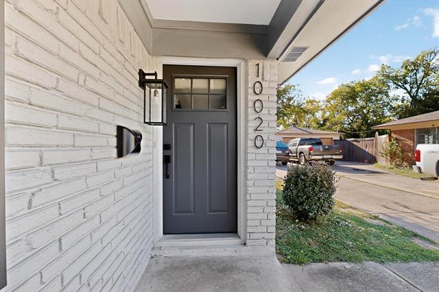 Building Photo - 10018 Olmos Dr