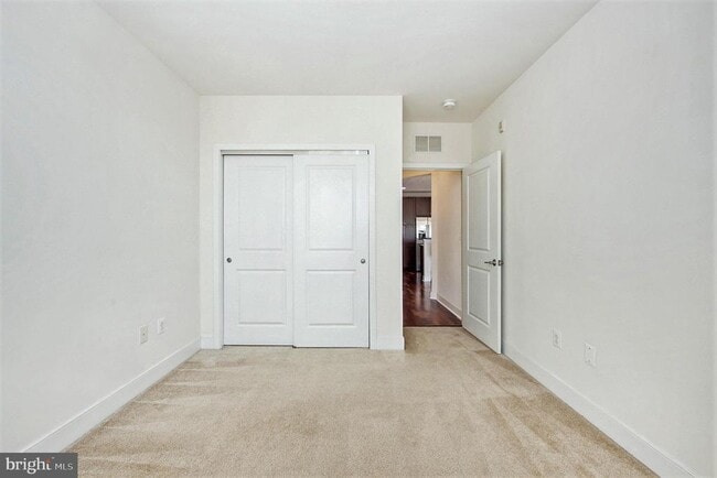 Building Photo - 600 S 24th St