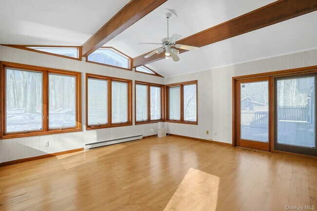 Building Photo - 4 Sassi Dr