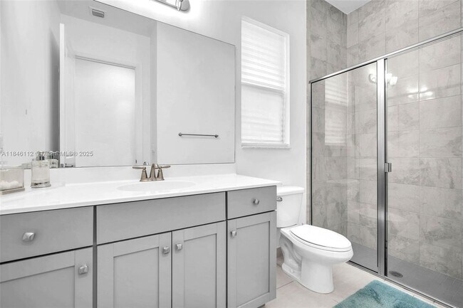 Building Photo - 1052 SW 113th Way