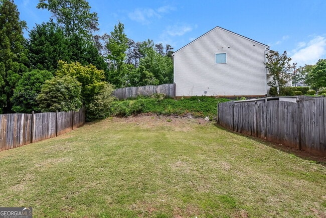 Building Photo - 3120 Englewood Dr