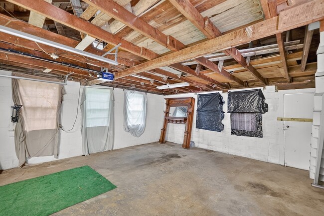 Building Photo - 110 Woodcraft Dr