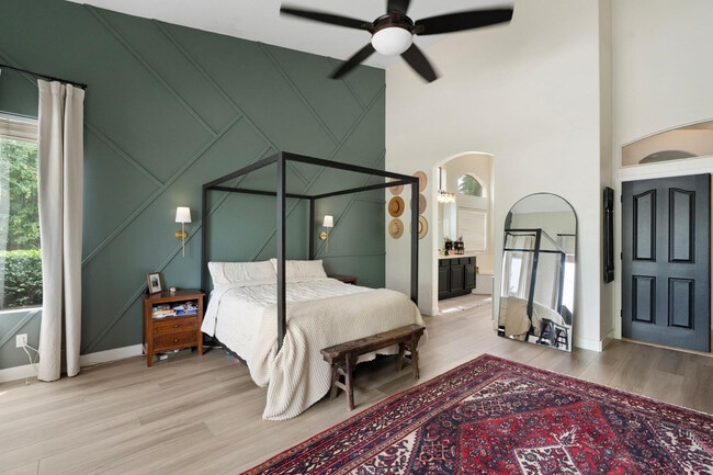 Building Photo - 5404 E Lonesome Trail