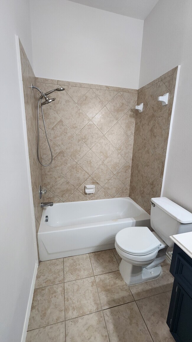 Building Photo - 6811 Independence Blvd