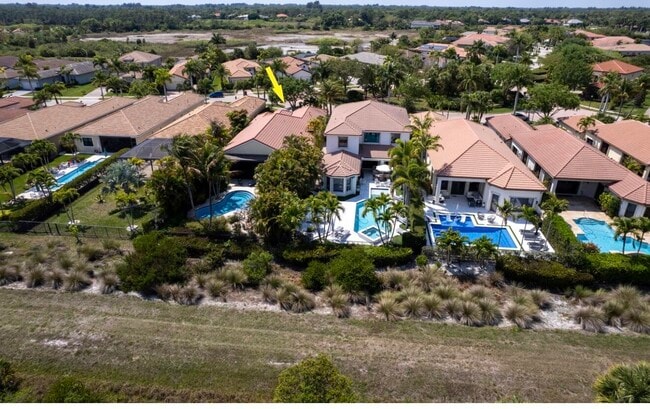 Building Photo - 6700 Fox Hollow Dr