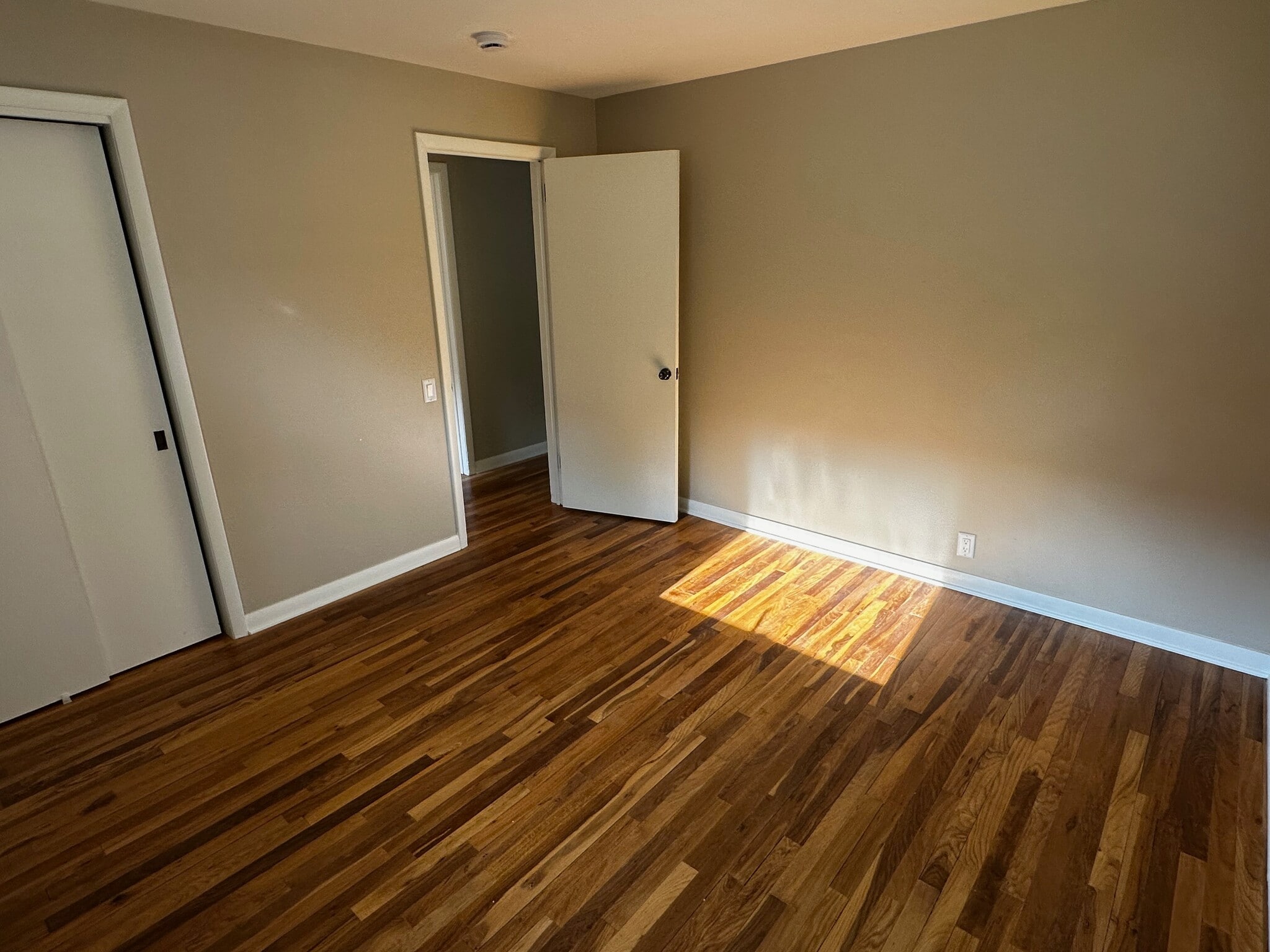 Building Photo - 3829 Tulane Ave